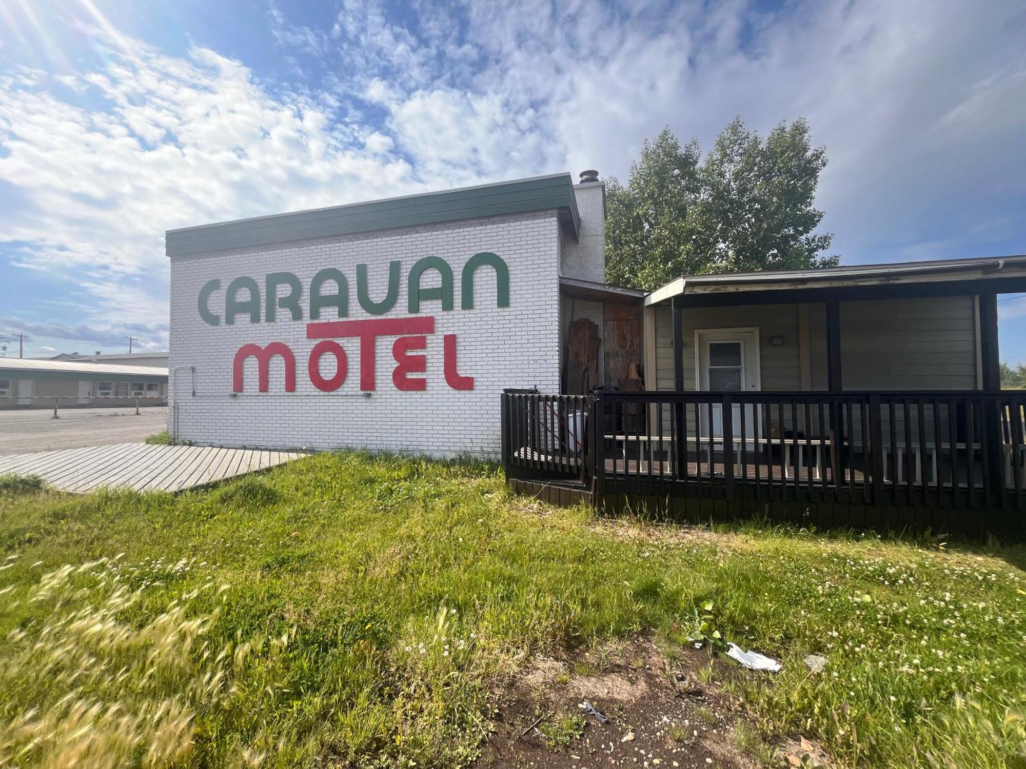 Caravan Motel Fort St. John Exterior photo