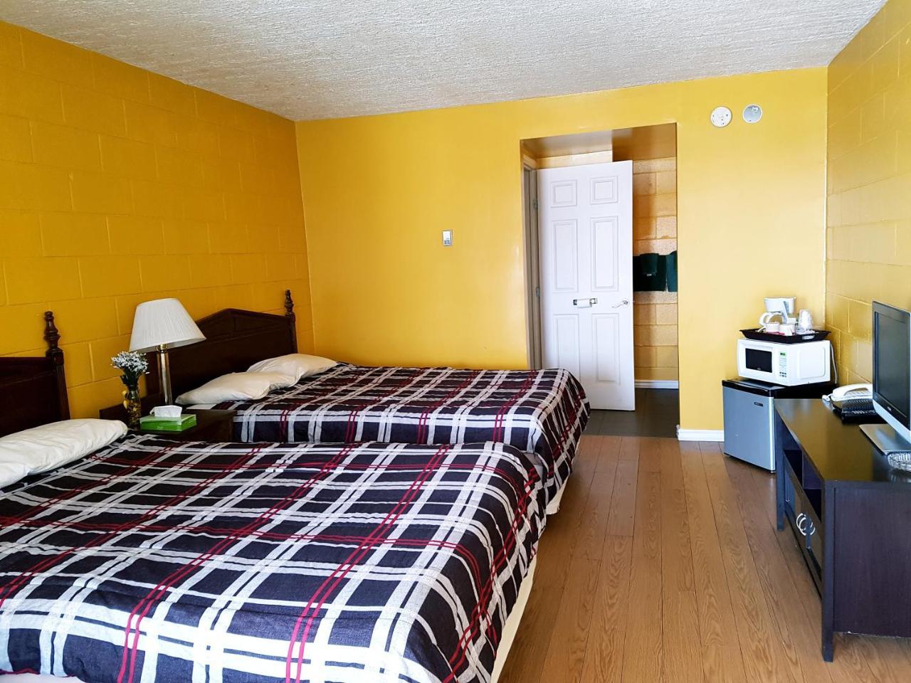 Caravan Motel Fort St. John Exterior photo
